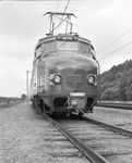 837432 Afbeelding van het electrische treinstel nr. 1201 (mat. 1954, Benelux) van de N.S. tijdens een proefrit op het ...